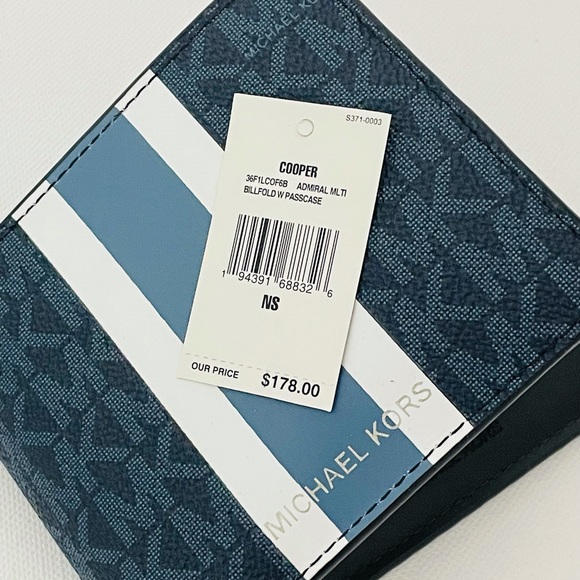NWT Michael Kors Cooper Bifold Wallet and Passcase with ID window - Picture 8 of 9